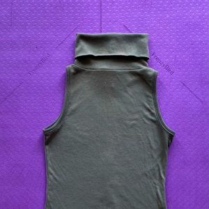 Army green Sleeveless turtleneck